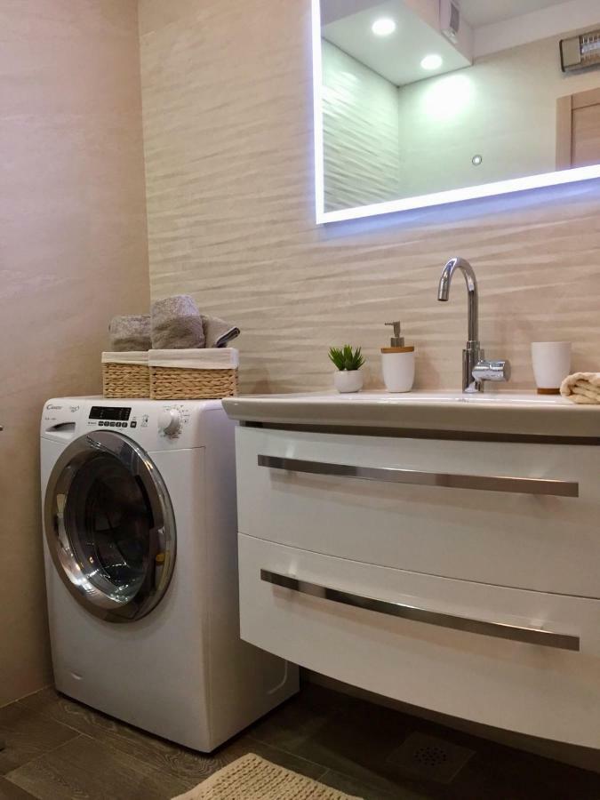 Sunset Apartment With A Private Yard At Medulin Riviera 外观 照片
